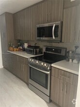 Building Photo - 301 Bonaventure Blvd