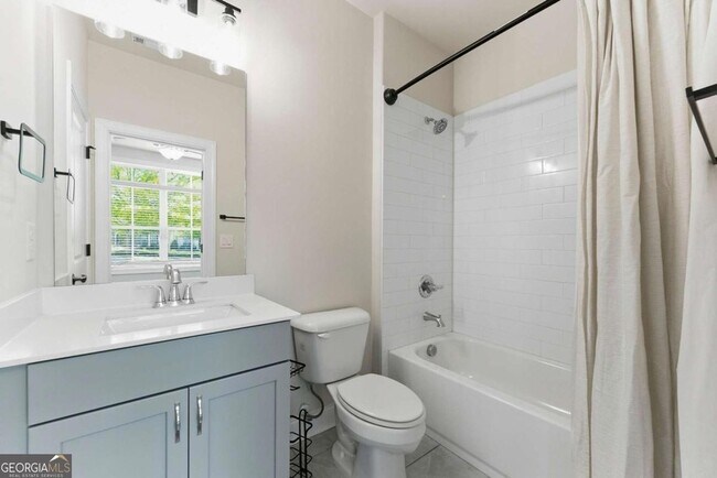 Foto del edificio - 5004 Bellmoore Park Ln