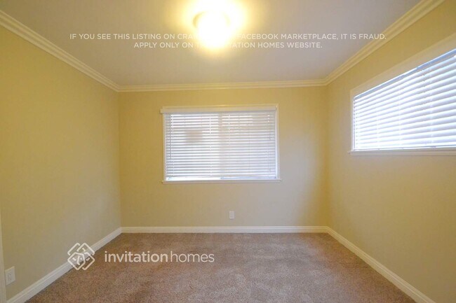 Foto del edificio - 13425 Ebell St