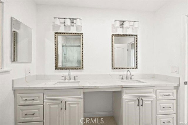 Building Photo - 270 S Burton Ave