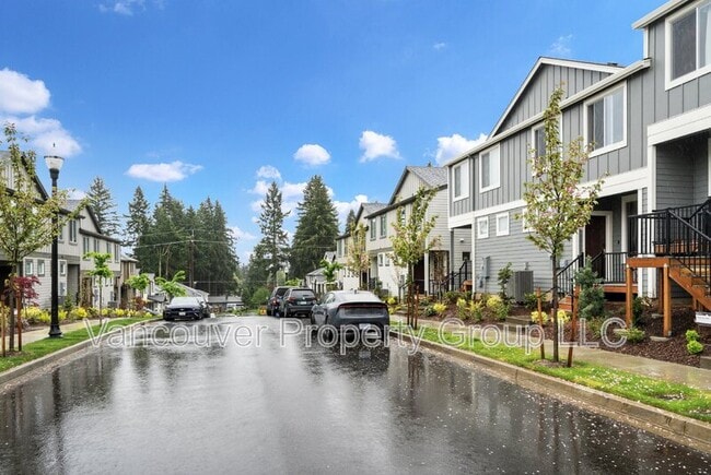 Building Photo - 6916 NE 16th Ave