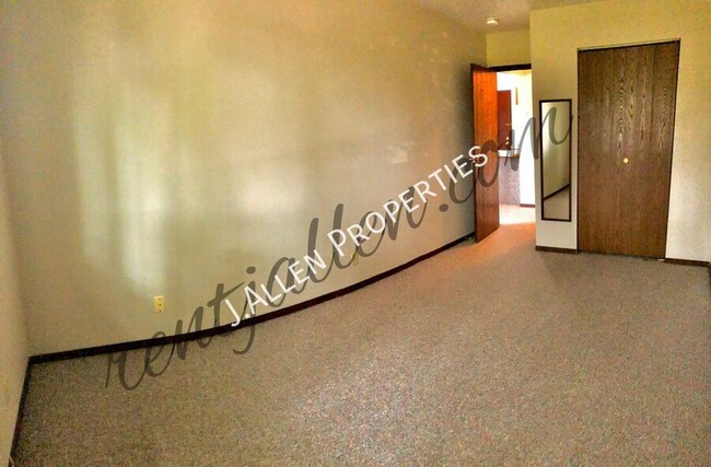 Foto del edificio - Rarely Available 1 bed, 1 bath