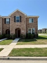 Building Photo - 3000 Paint Dr