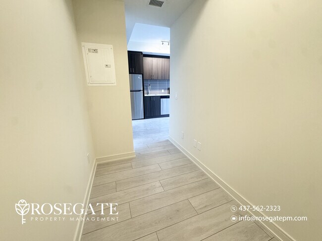 Building Photo - Modern 1 Bedroom + Den Condo with Balcony, Parking & Internet Included – Milton