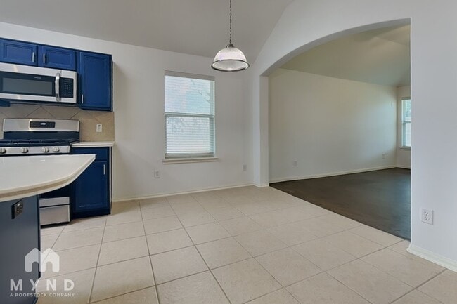 Building Photo - 14 E Sage Creek Pl