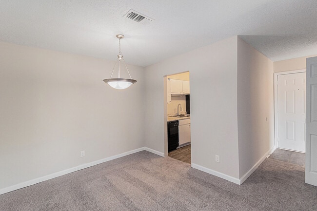 Building Photo - Highpointe Apartments