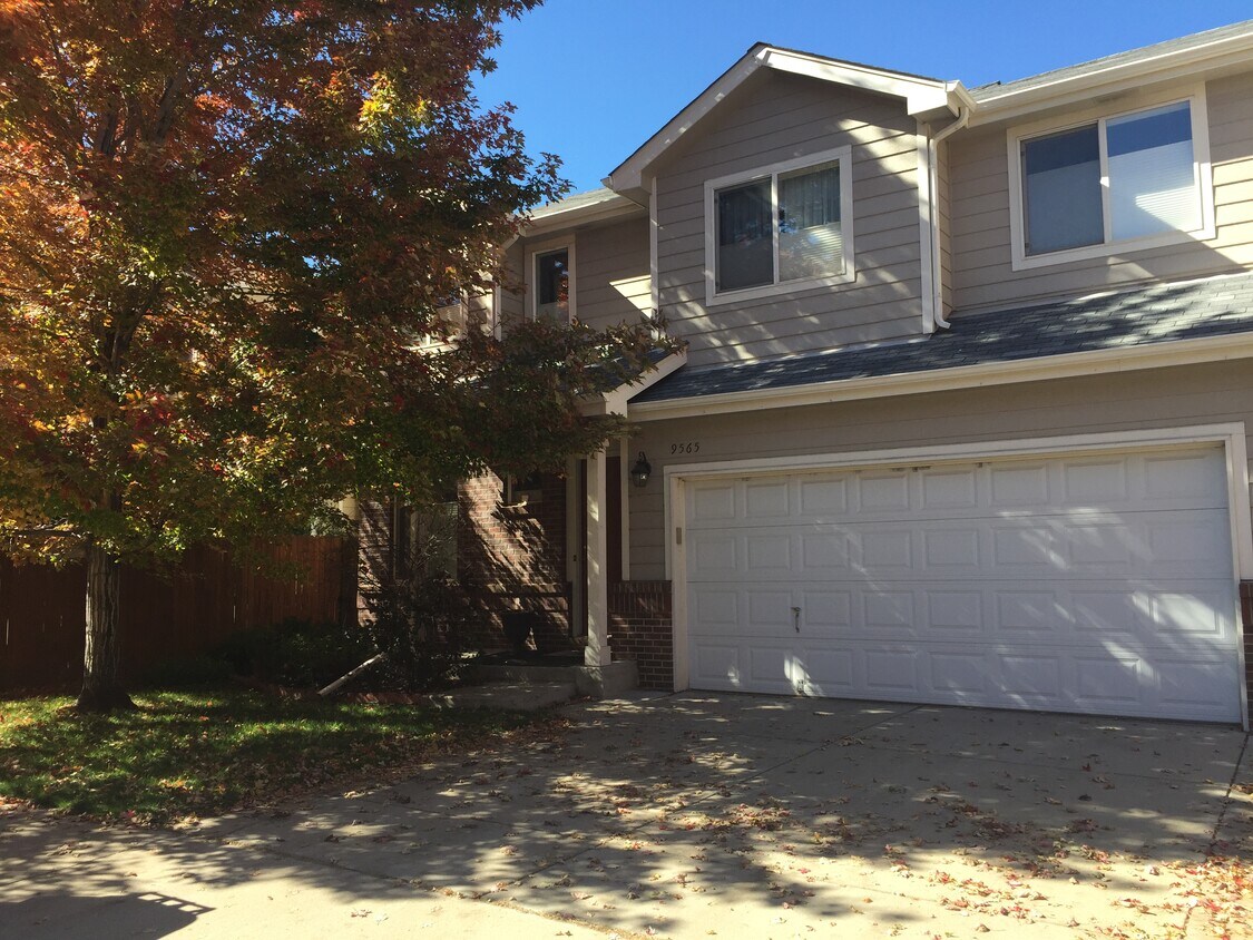 Primary Photo - 9565 E Iowa Cir