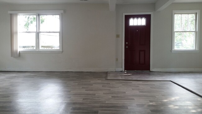 Building Photo - 6838 Barton Rd
