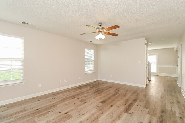 Foto del edificio - 605 Overlook Rd