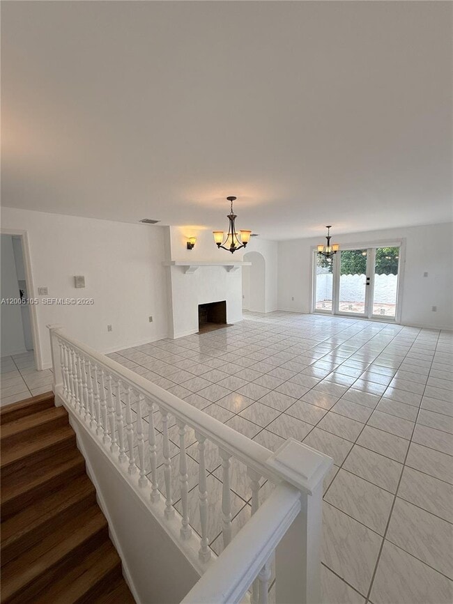 Building Photo - 502 Madeira Ave