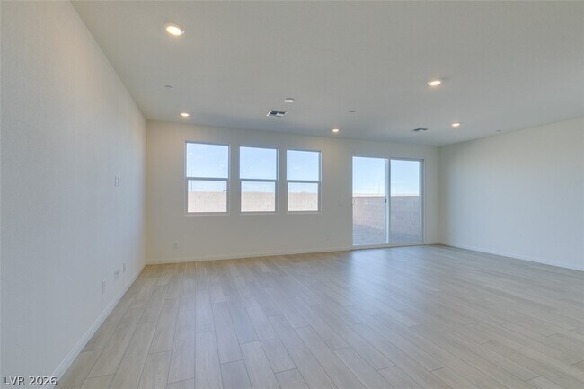 Building Photo - 650 Moonlit Lk Ln