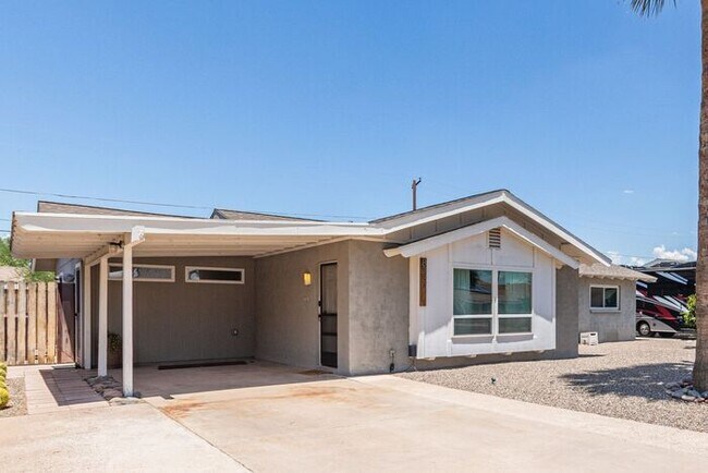 Building Photo - Prime Scottsdale Location with 5 Bedrooms!