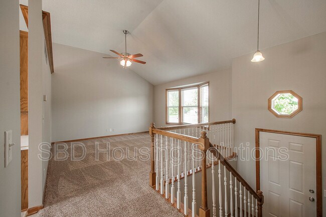 Building Photo - 1013 Bob White Ln