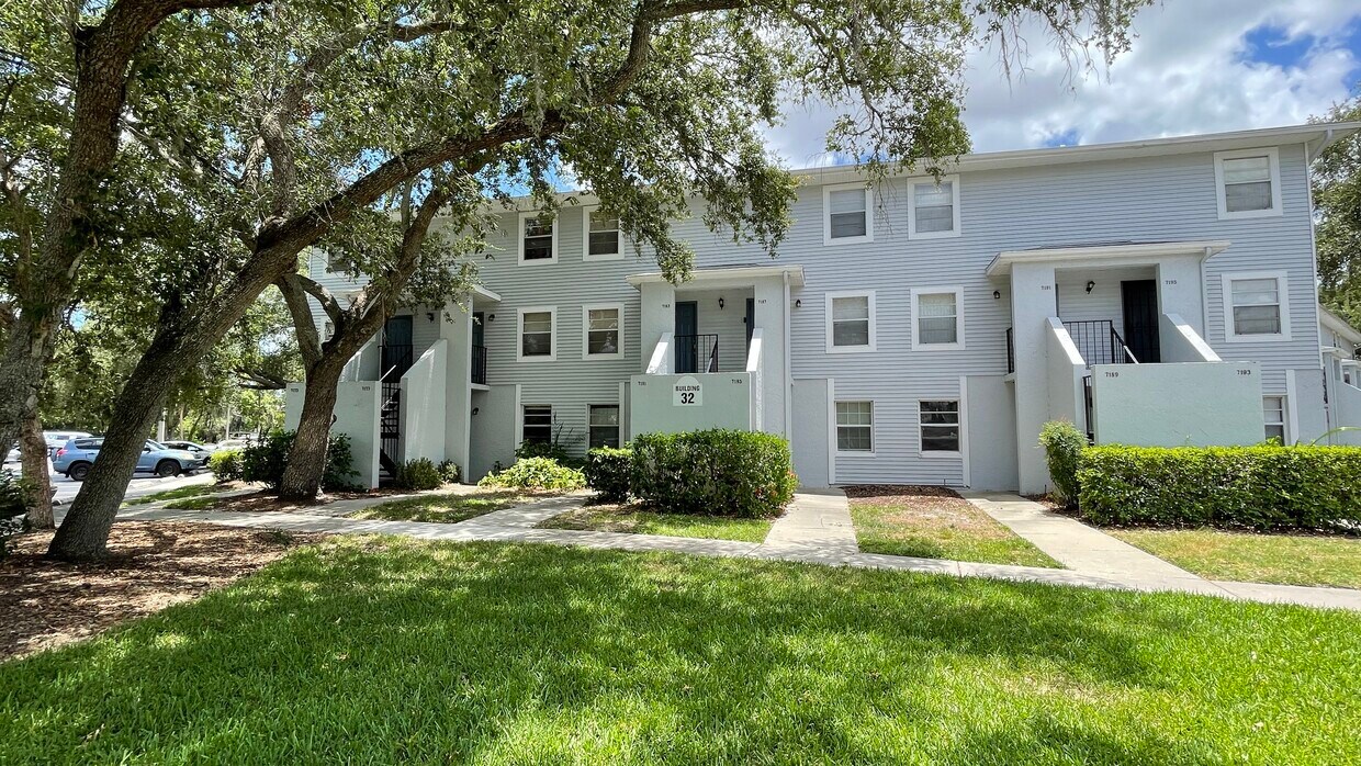 Primary Photo - 7177 E Bank Dr