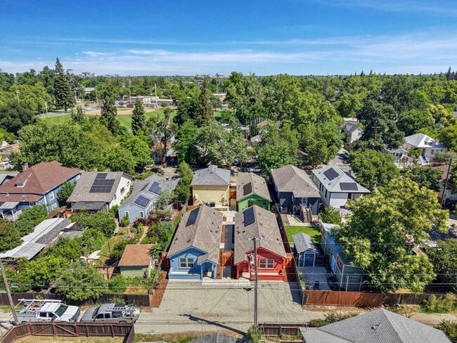 Photo - Beautiful 2 bedroom 1 bathroom New Build Close to UC Davis and McGeorge Law School House