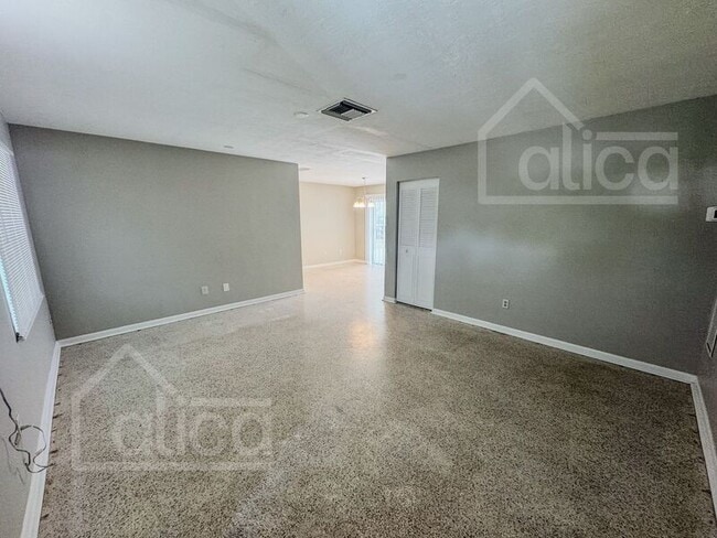 Building Photo - 7176 Lockwood St