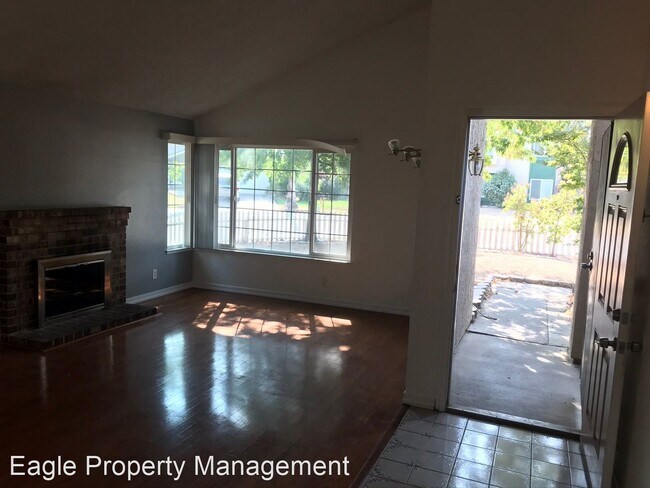 Building Photo - 4 br, 2 bath House - 9445 Williamette Way