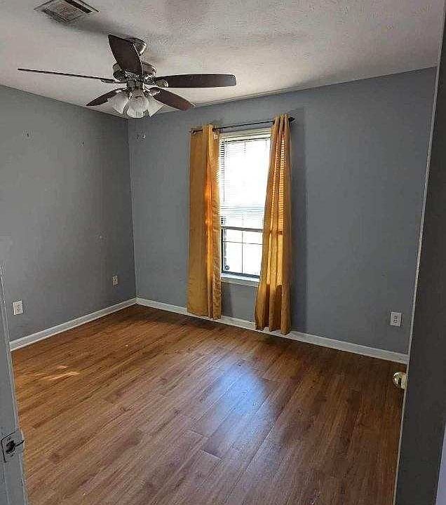 Foto del edificio - 715 Cherub Ct
