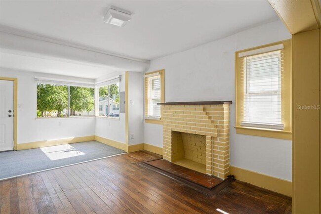 Building Photo - 403 Princess St