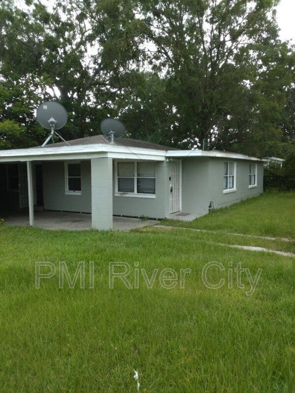 Primary Photo - 5048 Broadway Ave