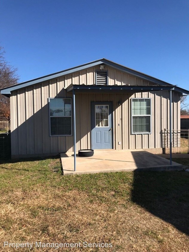 Primary Photo - 3 br, 1 bath House - 12457 S. HWY 16