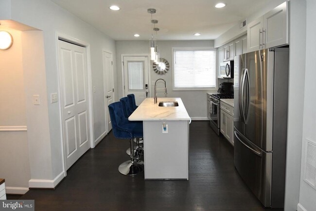 Building Photo - 4220 Fort Dupont Terrace SE