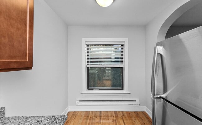 Foto del edificio - 556 W Arlington Pl