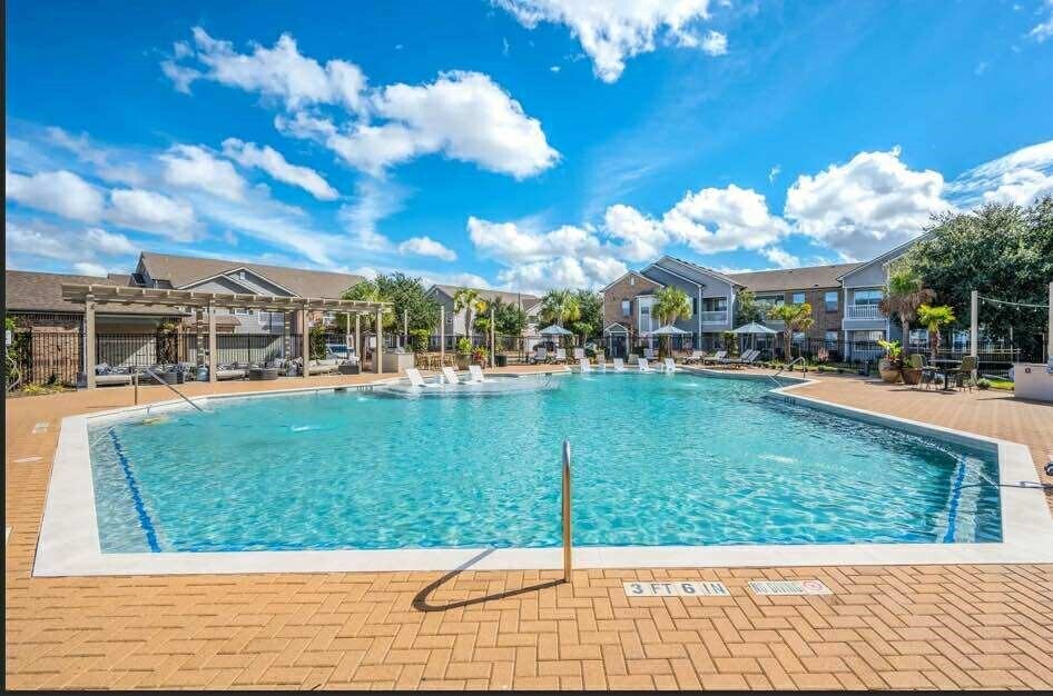 Foto principal - 529 Barker-Clodine Rd