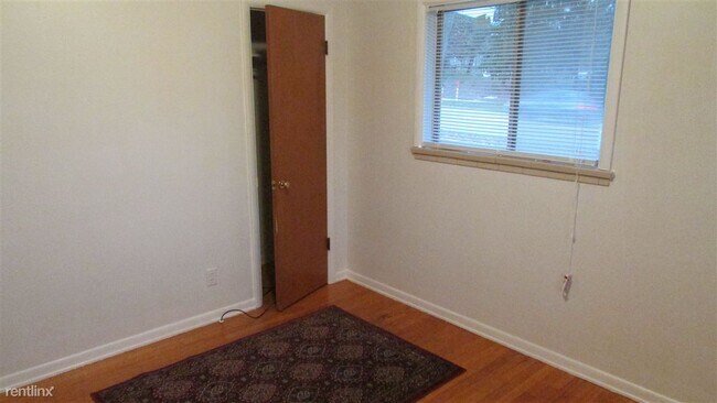 Building Photo - 3026 Burlingame Ave SW