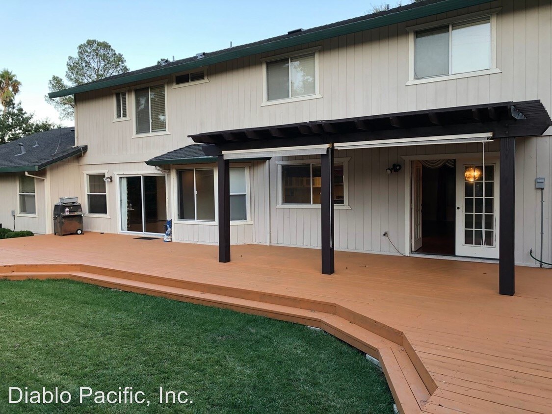 1680 Holland Dr, Walnut Creek, CA 94597 Room for Rent in Walnut Creek