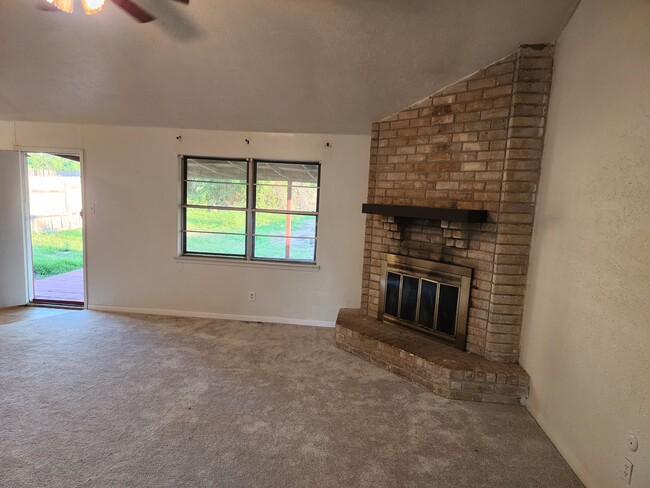 Building Photo - 14834 Keelby Dr
