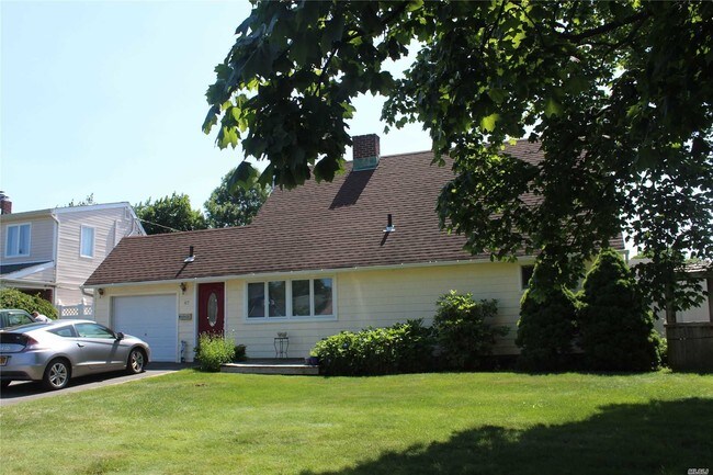 Building Photo - 87 Albatross Rd