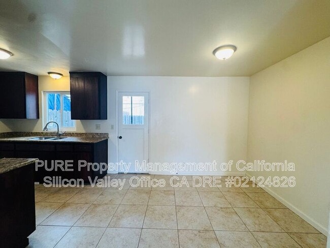 Building Photo - 115 Jefferson St