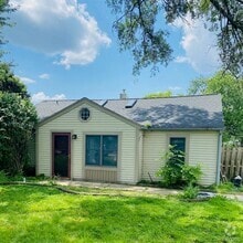 Building Photo - 2892 Woodelm Dr