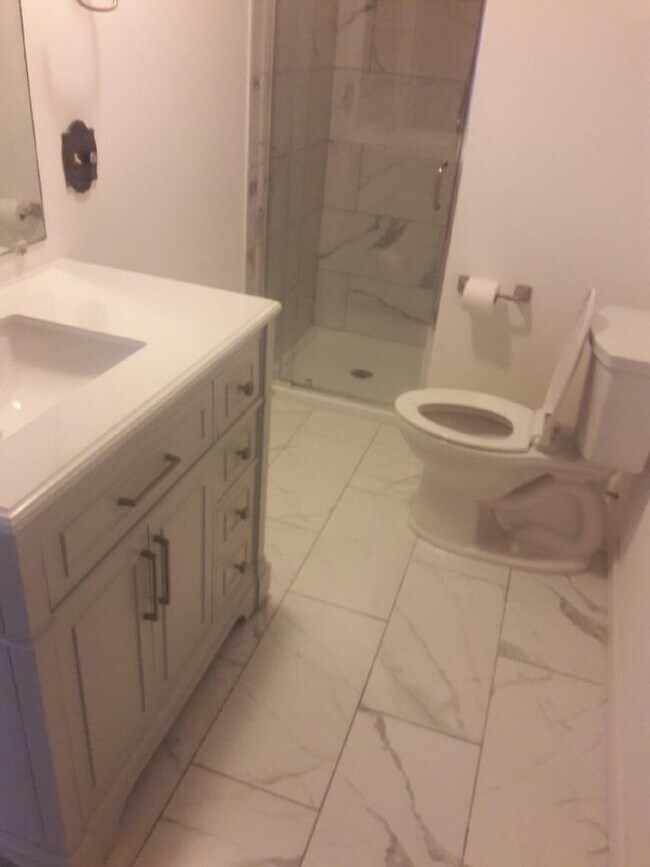 Building Photo - 947 Campbell Ave