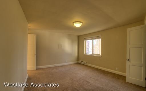 Building Photo - 1205 Queen Anne Ave N