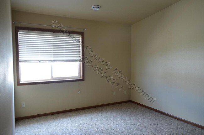 Foto del edificio - 2 Bedroom 1 Bath Heights Townhome