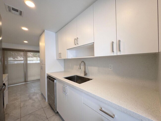 Foto del edificio - 855 NW 80th Way