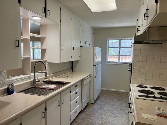 Foto del edificio - 1718 Truman St NE