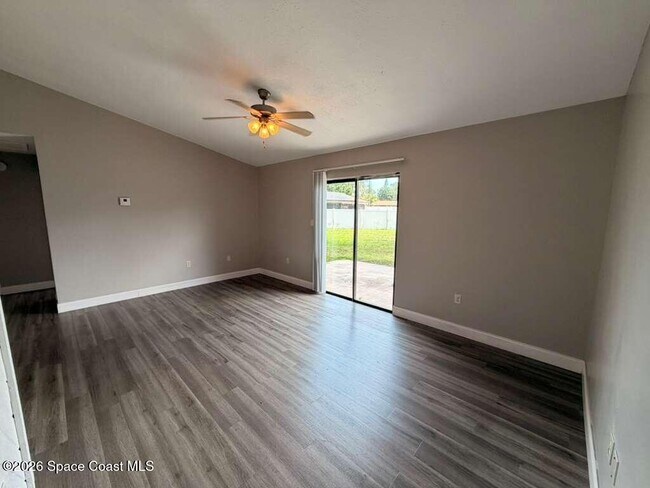 Foto del edificio - 1395 Cox Ave NW
