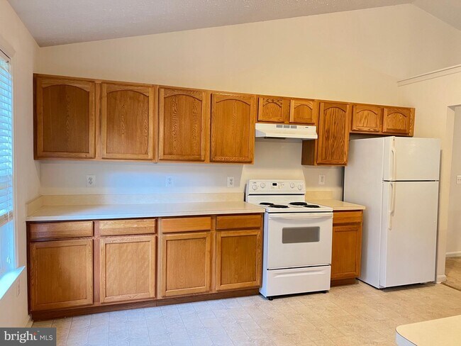 Building Photo - 38601 Ted Dr