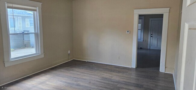 Foto del edificio - 1317 N Prospect Ave