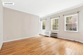 Building Photo - 39 W 83rd St