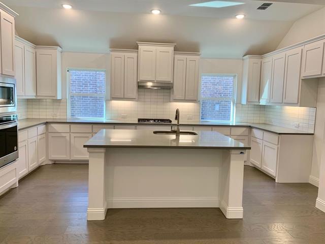 Building Photo - 4024 Gray Wolf Dr