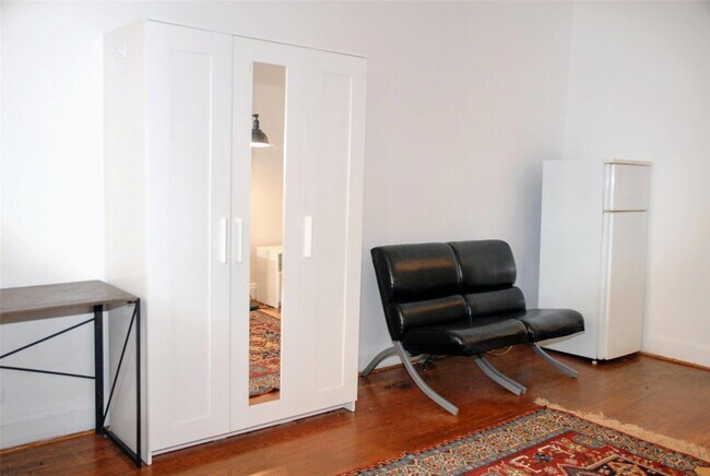 Foto del edificio - 334 E 53rd St