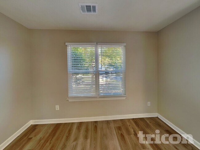 Foto del edificio - 2121 Serenity Dr NW