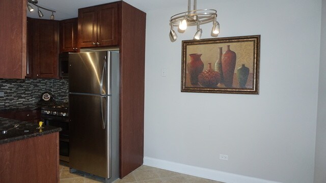 Building Photo - 2128 N Ginger Creek Cir