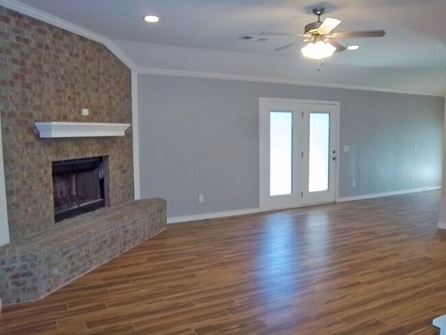 Building Photo - 9607 Perry Ave