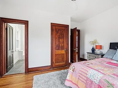 Foto del edificio - 402 E 18th St