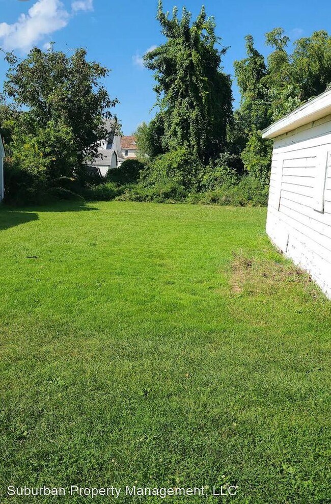 Building Photo - 3 br, 1 bath House - 4475 Silverdale Rd